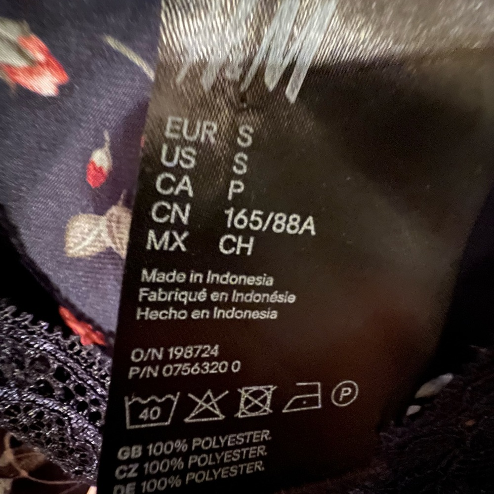 Black H&M pajama top - Picture 6 of 9